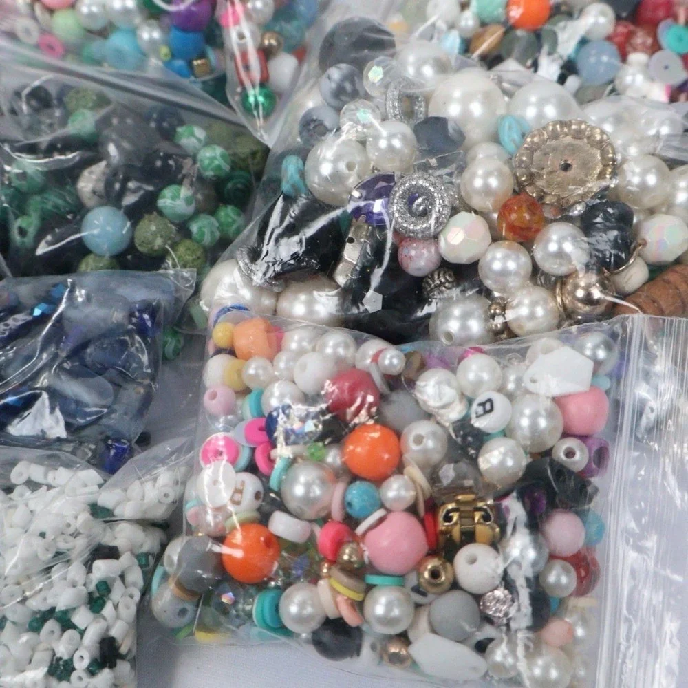 Bulk Mixed‎ Lot Beads 2 lbs Bead Soup Vtg & Modern Jewelry Finding Crafting